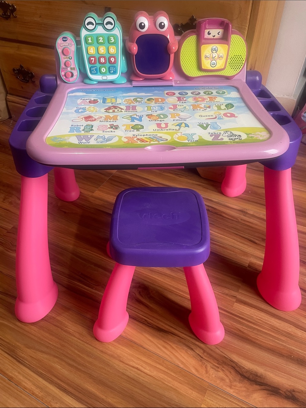 VTech Interactive Learning Desk for Toddlers - Pink Touch & Learn Activity Desk
